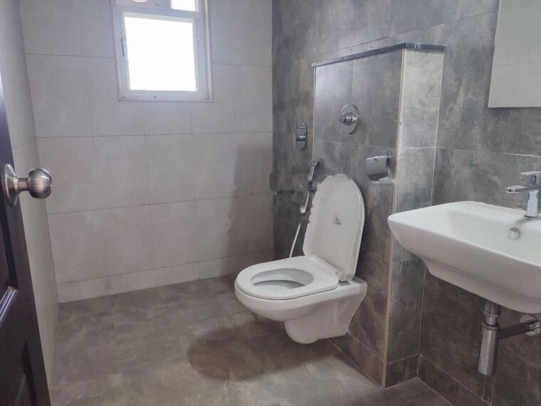 Bathroom, prestige-sunrise-park 3 Bedroom 1600 Sq.Ft. Apartment In Electronic City Phase I Bangalore 10453393