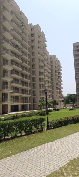 2 BHK Apartment – Exterior View View at Bedarwals Sixty Three Golf Drive, Sector 63 - for Rent