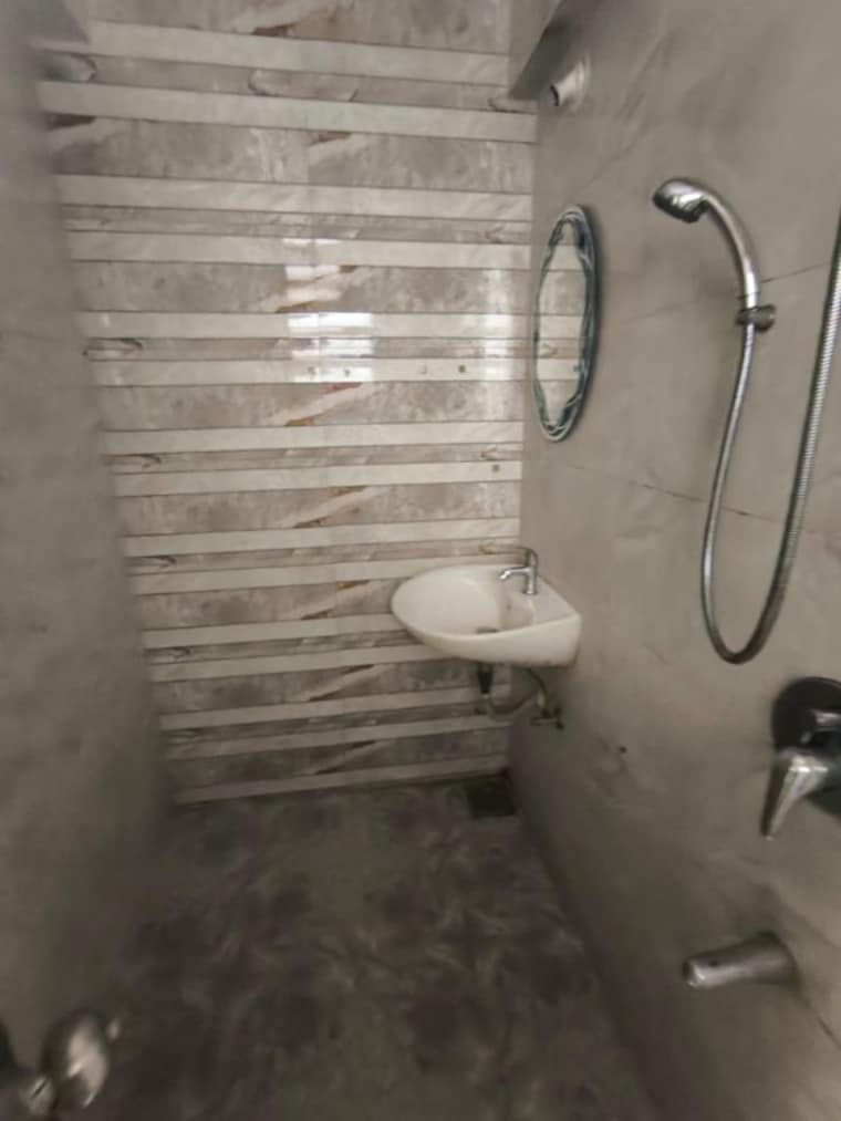 Bathroom, naupada 2 Bedroom 750 Sq.Ft. Apartment In Naupada Thane 10453491