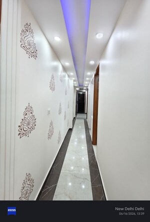 Building Lobby in 3 BHK Builder Floor at Jawahar Nagar – for Sale
