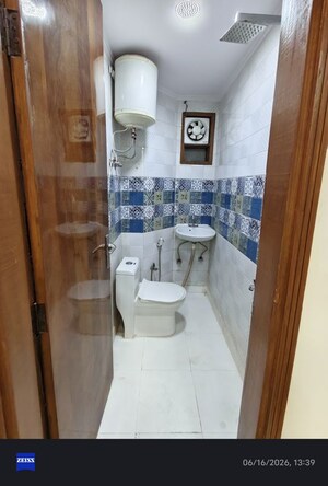 Bathroom in 3 BHK Builder Floor at Jawahar Nagar – for Sale