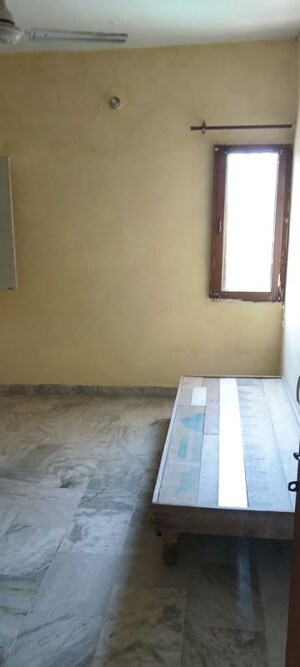 Room in 3 BHK Apartment at Sector 47 – for Rent