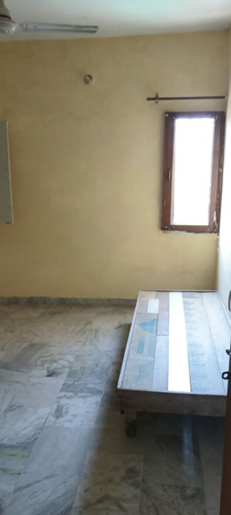 Room, sector 47 3 Bedroom 1000 Sq.Ft. Apartment In Sector 47 Chandigarh 5713561
