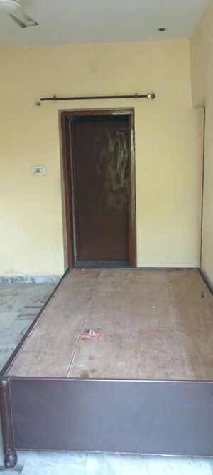 Room in 3 BHK Apartment at Sector 47 – for Rent
