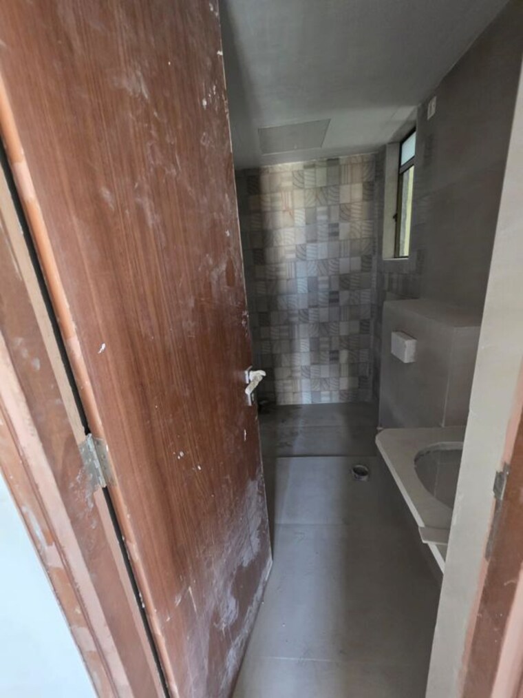 Bathroom, hubtown-seasons 2 Bedroom 742 Sq.Ft. Apartment In Chembur Mumbai 10453504