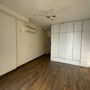 Room in 4 BHK Apartment at Conscient Heritage Max II, Sector 102 – for Rent