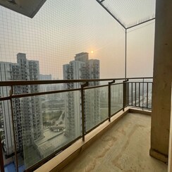 4 BHK + Servant Room,Extra Room Apartment For Rent in Conscient Heritage Max II