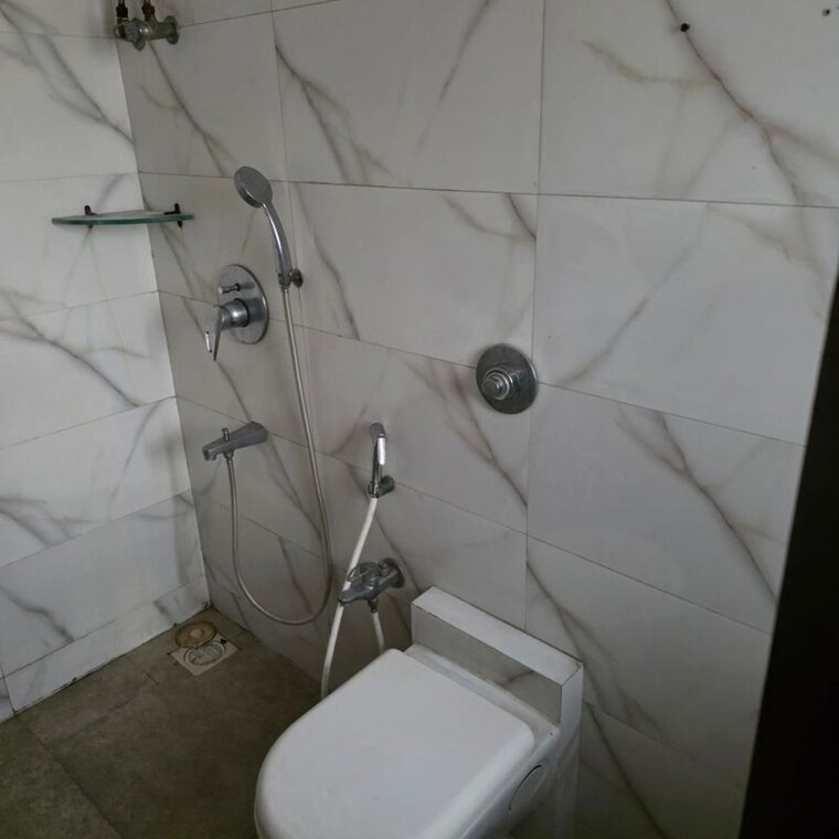 Bathroom, aayush-saraswati 2 Bedroom 780 Sq.Ft. Apartment In Chembur Mumbai 10453518