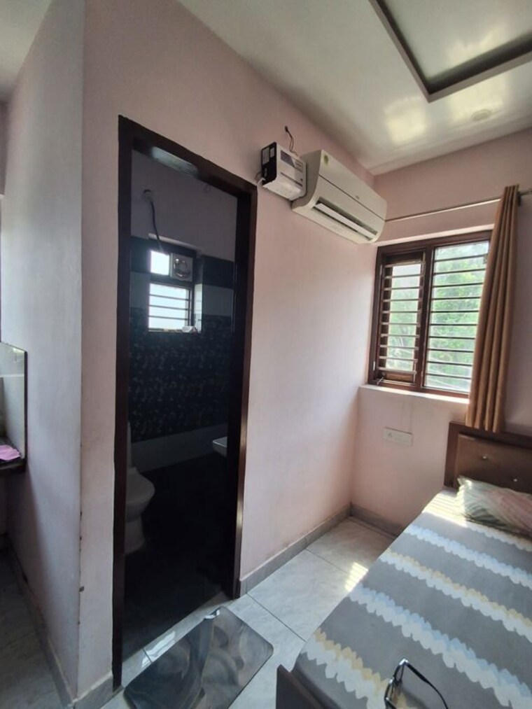 Bedroom, new professor colony 2 Bedroom 150 Sq.Yd. Builder Floor In New Professor Colony Ludhiana 10453538