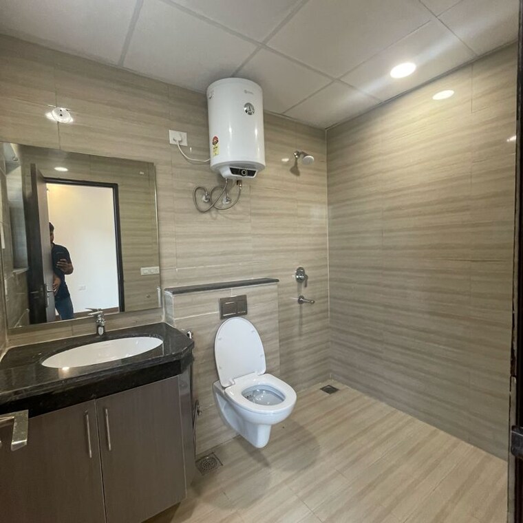 Bathroom, bptp-amstoria-country-floor 3 Bedroom 2700 Sq.Ft. Apartment In Sector 102 Gurgaon 10453578