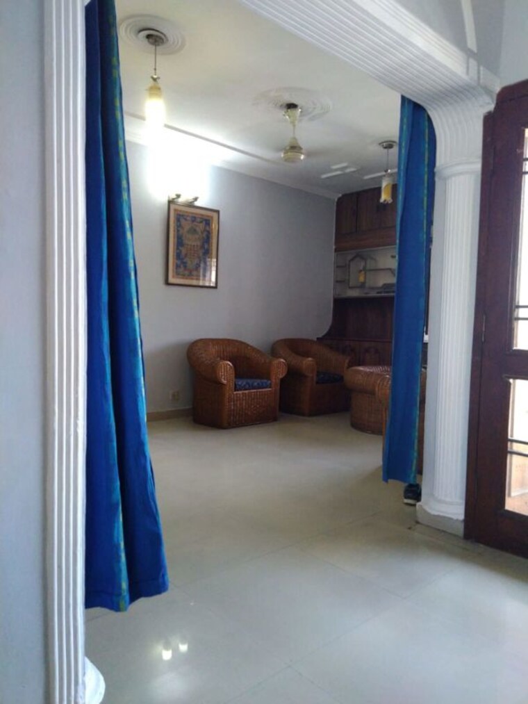 Room, vasant kunj 2 Bedroom 1100 Sq.Ft. Apartment In Vasant Kunj Delhi 10453585