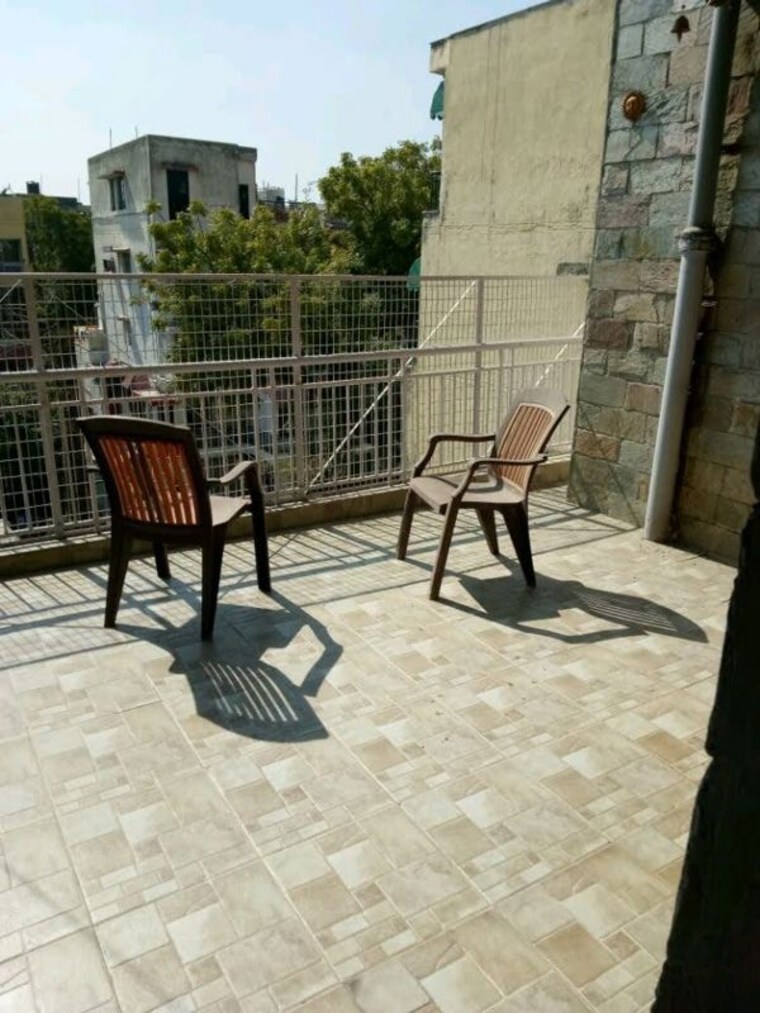 Terrace, vasant kunj 2 Bedroom 1100 Sq.Ft. Apartment In Vasant Kunj Delhi 10453585