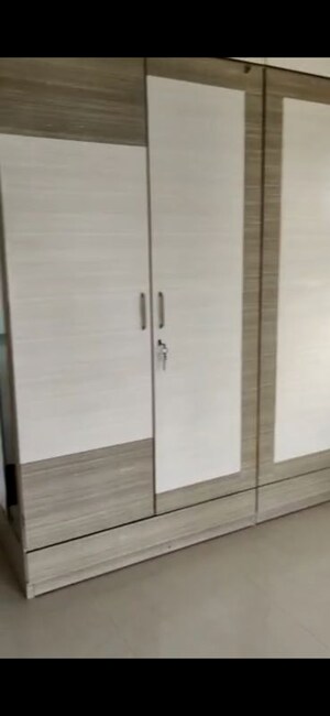 Bedroom in 2 BHK Apartment at Anmol Towers, Goregaon West – for Rent