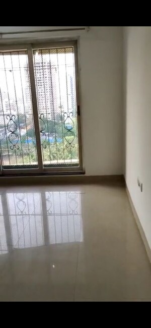 Room in 2 BHK Apartment at Anmol Towers, Goregaon West – for Rent