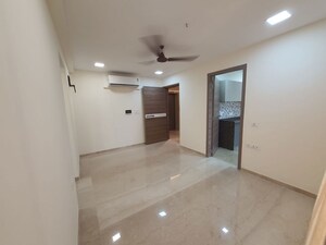 Room in 1 BHK Apartment at Srishti Harmony 3 Phase 1, Andheri East – for Rent