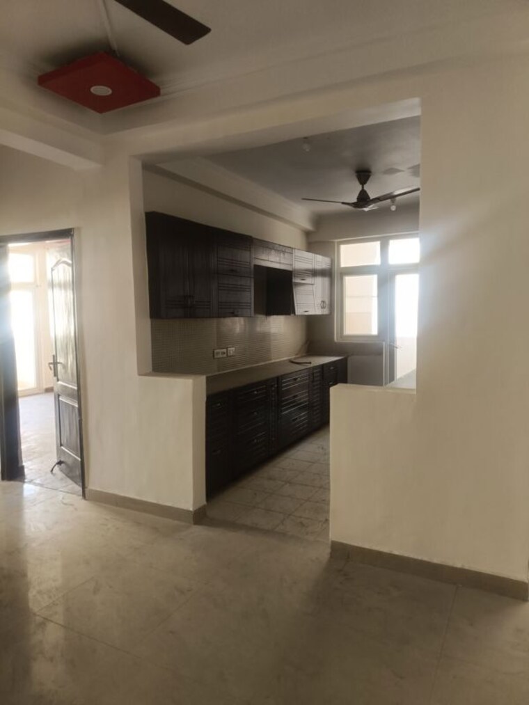Room, amrapali-silicon-city 4 Bedroom 2410 Sq.Ft. Apartment In Sector 76 Noida 10453625