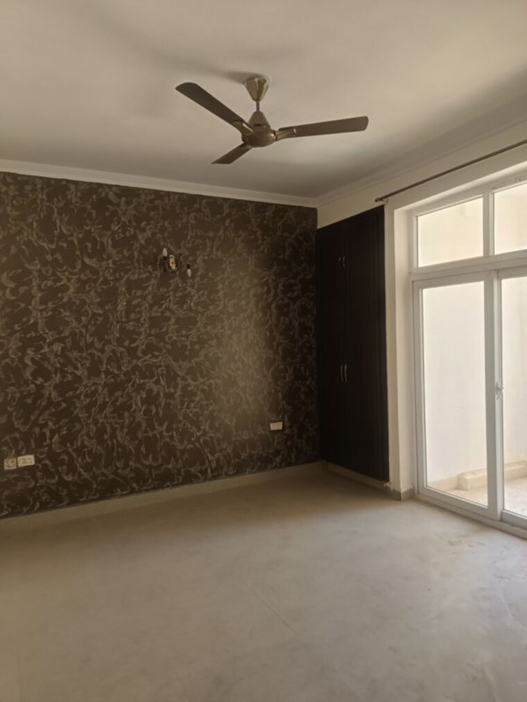 Room, amrapali-silicon-city 4 Bedroom 2410 Sq.Ft. Apartment In Sector 76 Noida 10453625