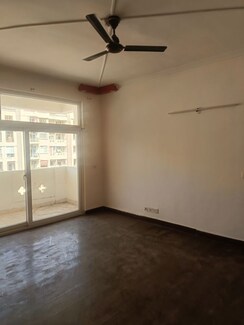 4 BHK + Servant Room Apartment For Rent in Amrapali Silicon City