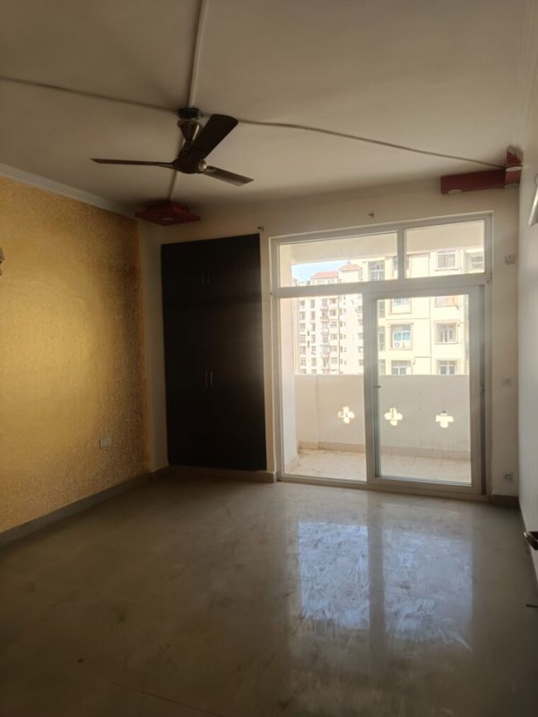 Room, amrapali-silicon-city 4 Bedroom 2410 Sq.Ft. Apartment In Sector 76 Noida 10453625
