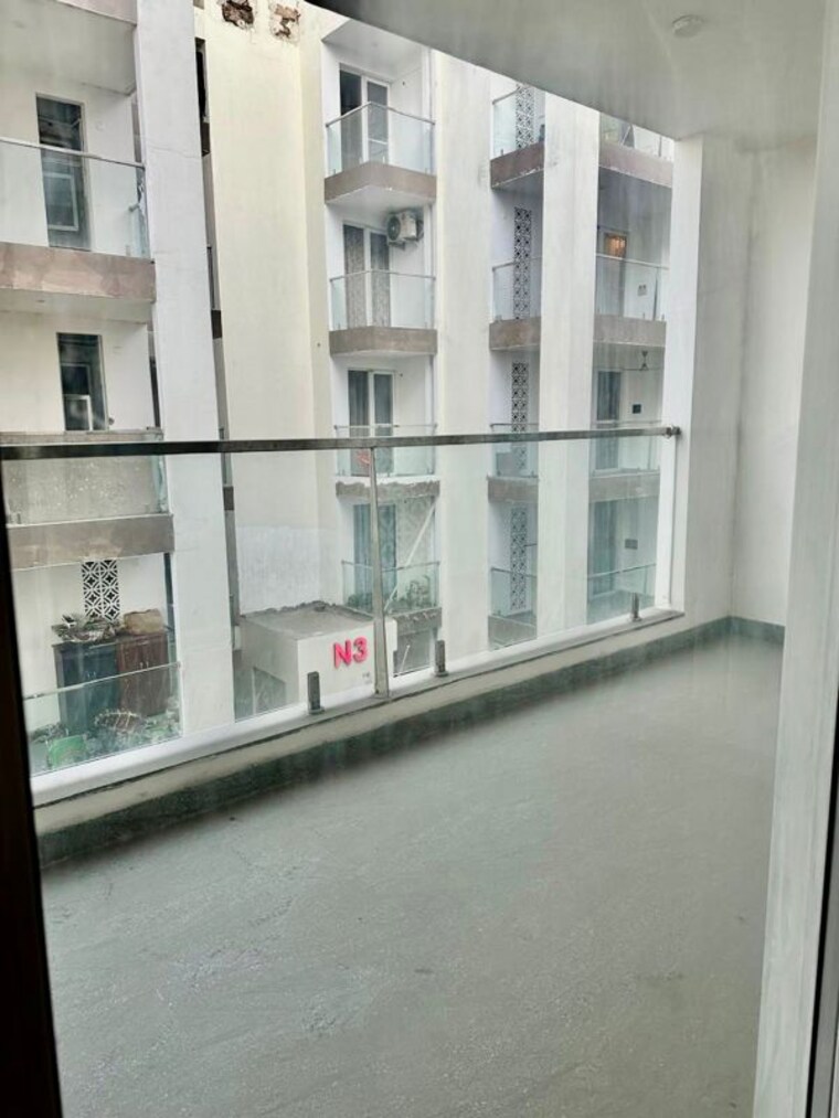 Balcony, nimbus-express-park-view-ii 3 Bedroom 1632 Sq.Ft. Apartment In Chi V Greater Noida Greater Noida 10223089