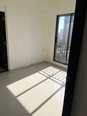 Room in 1 BHK Apartment at Oxford Navrang Navkar, Goregaon West – for Rent