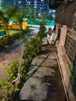 Balcony in 3 BHK Apartment at Amrapali Silicon City, Sector 76 – for Rent