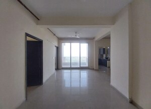 Room in 4 BHK Apartment at ACE Platinum, Zeta I Greater Noida – for Sale