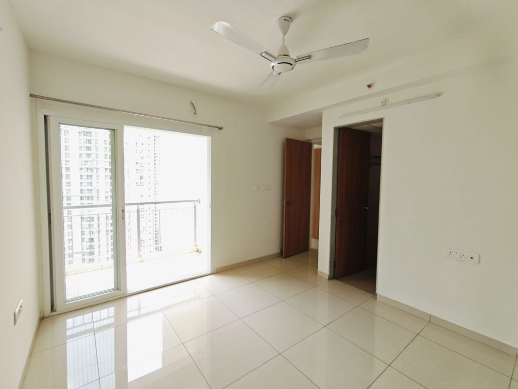 3 BHK + Store Room 927 Sq.Ft. Apartment in Godrej Emerald
