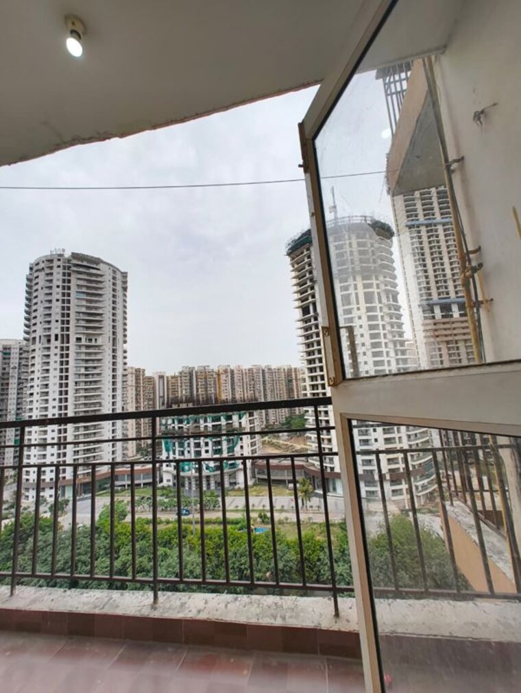 Exterior View, amrapali-silicon-city 3 Bedroom 1835 Sq.Ft. Apartment In Sector 76 Noida 10453674
