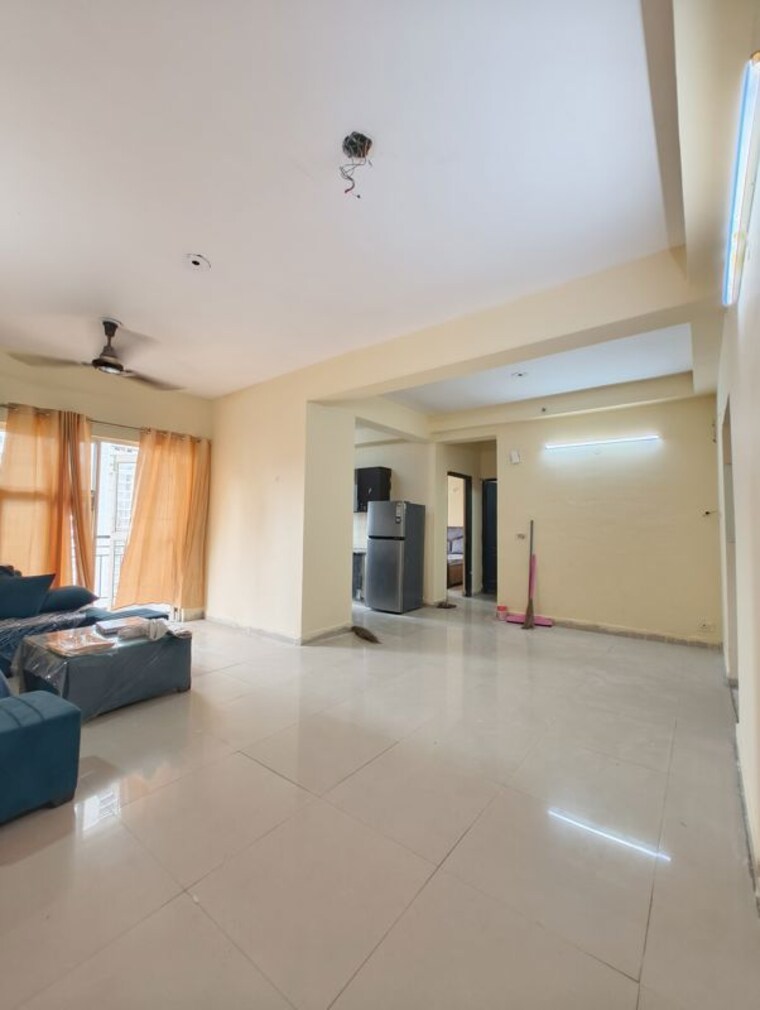 Living Room, amrapali-silicon-city 3 Bedroom 1835 Sq.Ft. Apartment In Sector 76 Noida 10453674
