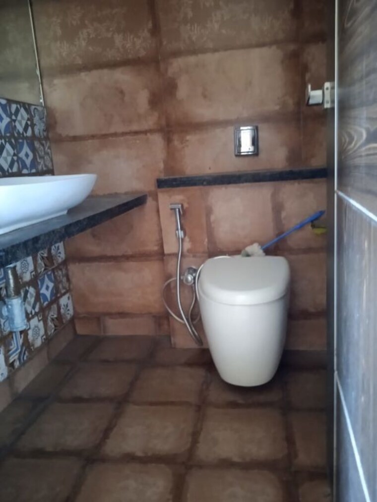 Bathroom, haware-splendor 2 Bedroom 850 Sq.Ft. Apartment In Kharghar Navi Mumbai 10453692