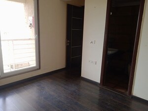 Room in 2 BHK Apartment at Haware Splendor, Kharghar – for Rent