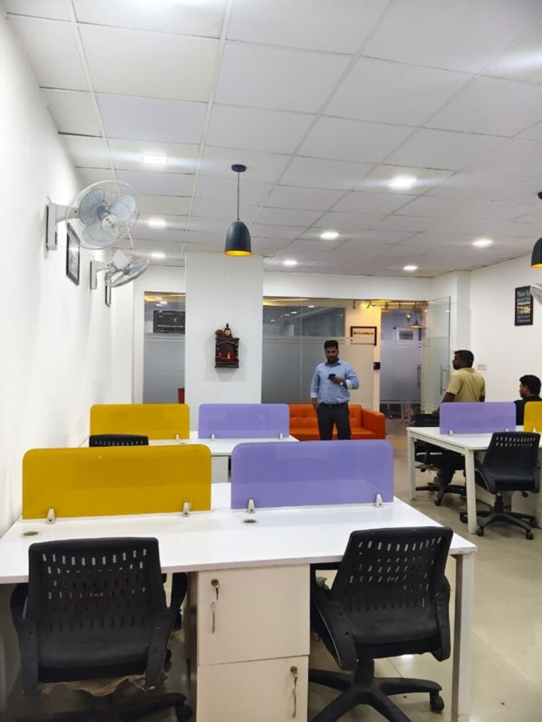 Team Area, sector 63 Commercial Office Space 1000 Sq.Ft. In Sector 63 Noida 10453101