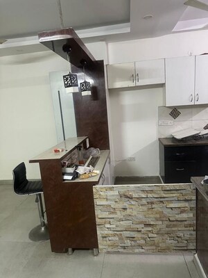 Team Area in 3 BHK Builder Floor at Vipul World Plots, Sector 48 – for Rent