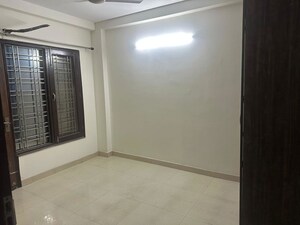 Room in 3 BHK Builder Floor at Vipul World Plots, Sector 48 – for Rent