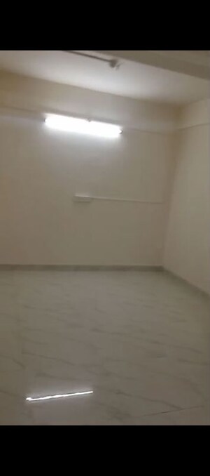 Room in 1 BHK Apartment at Mukund Nagar – for Rent