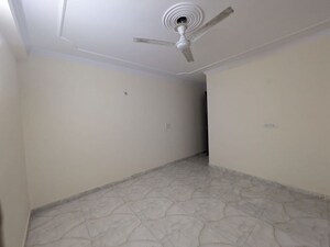 Room in 1 BHK Builder Floor at Neb Sarai – for Rent