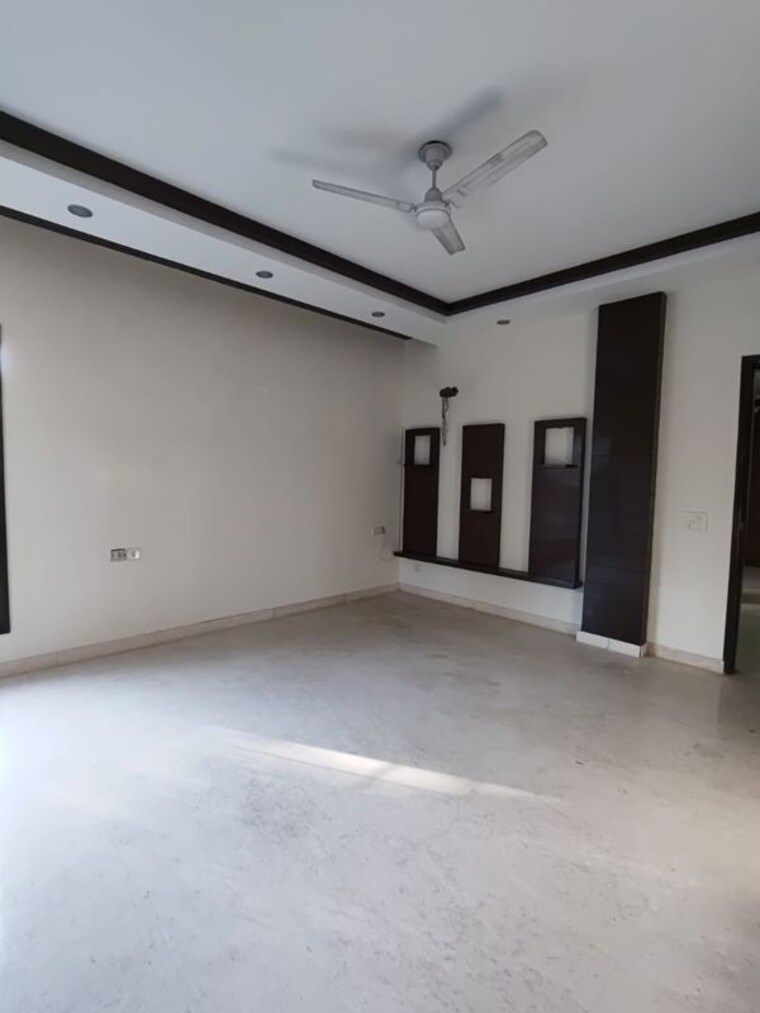 Room, meffier-golden-park 3 Bedroom 1500 Sq.Ft. Builder Floor In Sohna Sector 4 Gurgaon 10453729