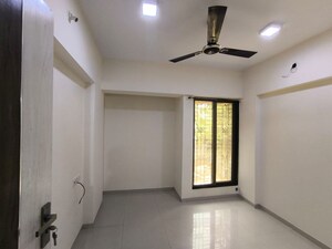 2 BHK Apartment For Rent in Yash Satyaneelayam CHS, Naupada