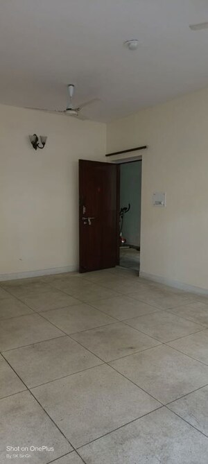 Room in 3 BHK Apartment at Dwarka – for Rent