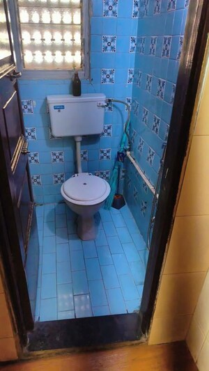 Bathroom in 1 BHK Apartment at Rainbow View CHS, Santacruz East – for Rent
