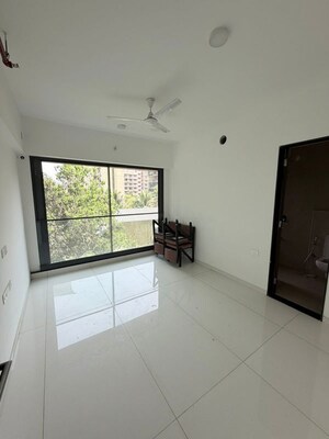 Bedroom in 3 BHK Apartment at Goghari Mansion CHS, Santacruz West – for Rent