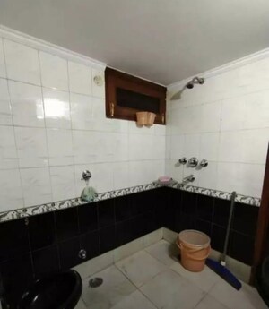 Kitchen in 1 BHK Builder Floor at Sector 38 – for Rent