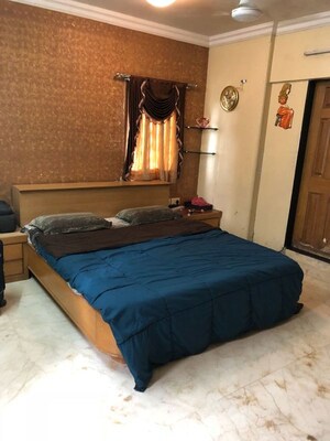 Bedroom in 2 BHK Apartment at Dipti Flora Khar West, Khar West – for Rent