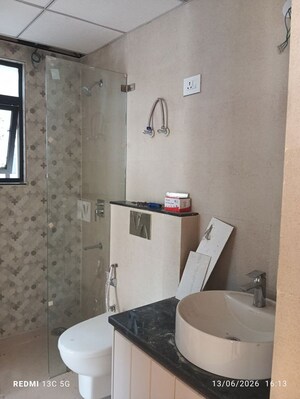 Bathroom in 3 BHK Apartment at Signature Global City 63A, Sector 63a – for Rent