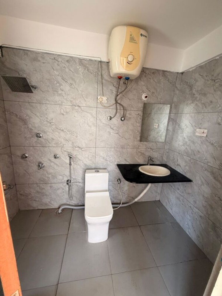 Bathroom, garden-apartments 3 Bedroom 1750 Sq.Ft. Apartment In Vittal Mallya Road Bangalore 10453828