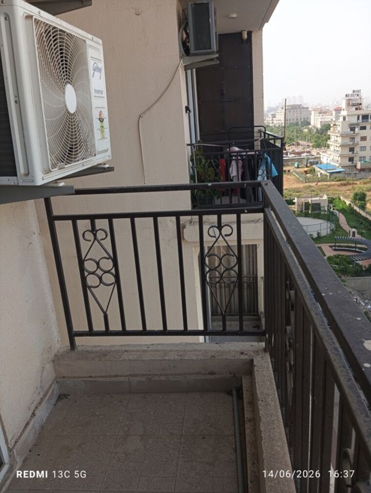 Balcony, signature-global-prime-phase-2 2 Bedroom 1200 Sq.Ft. Apartment In Sector 63a Gurgaon 10453842