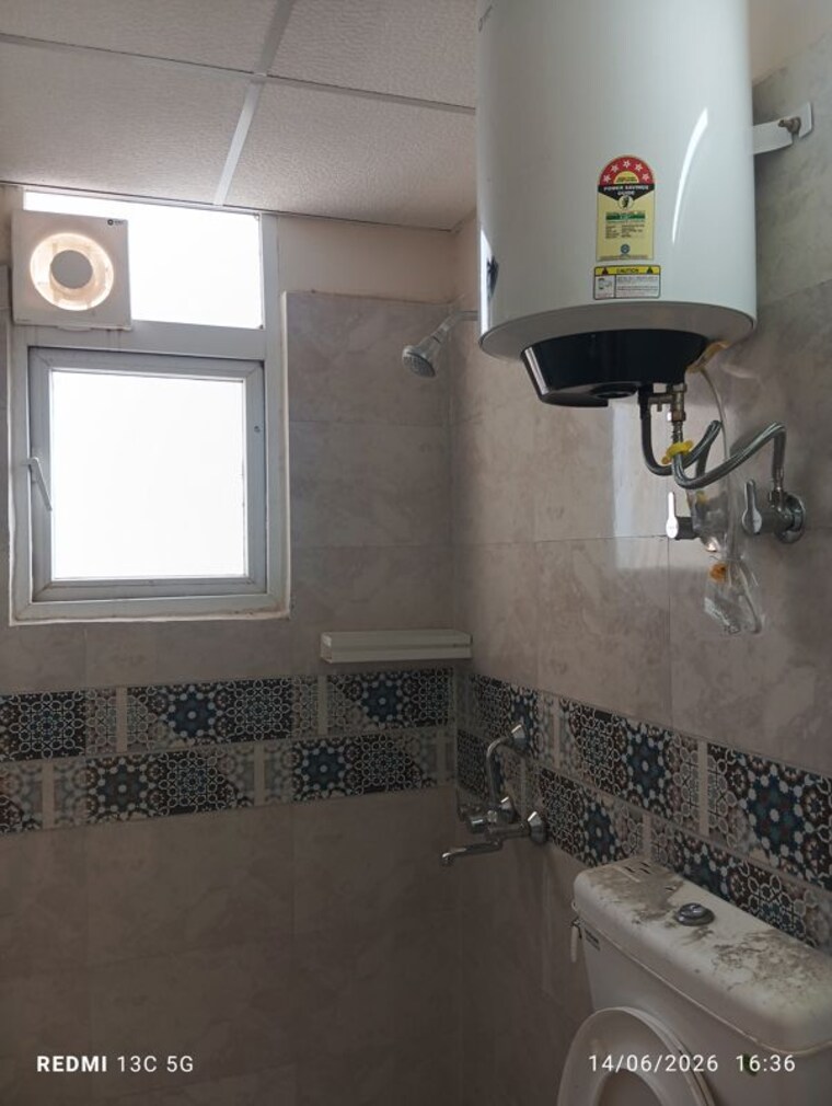 Bathroom, signature-global-prime-phase-2 2 Bedroom 1200 Sq.Ft. Apartment In Sector 63a Gurgaon 10453842