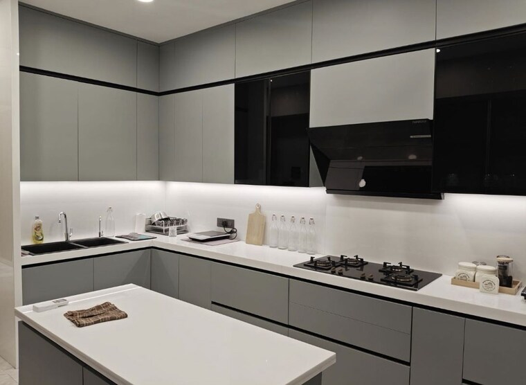 Kitchen, enorm-sagar-resham 3 Bedroom 3100 Sq.Ft. Apartment In Bandra West Mumbai 10453853