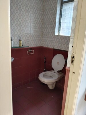 Bathroom in 2.5 BHK Apartment at Oberoi Realty Springs, Andheri West – for Rent